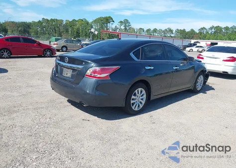 2015 Nissan Altima 2.5 S z USA, uszkodzony, nr VIN 1N4AL3AP5FN353439